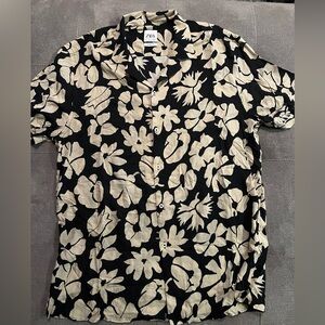 Zara relaxed fit short sleeve button up